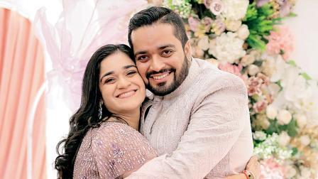 ભૂમિત શાહ લાડકી બહેન પૂજા સાથે