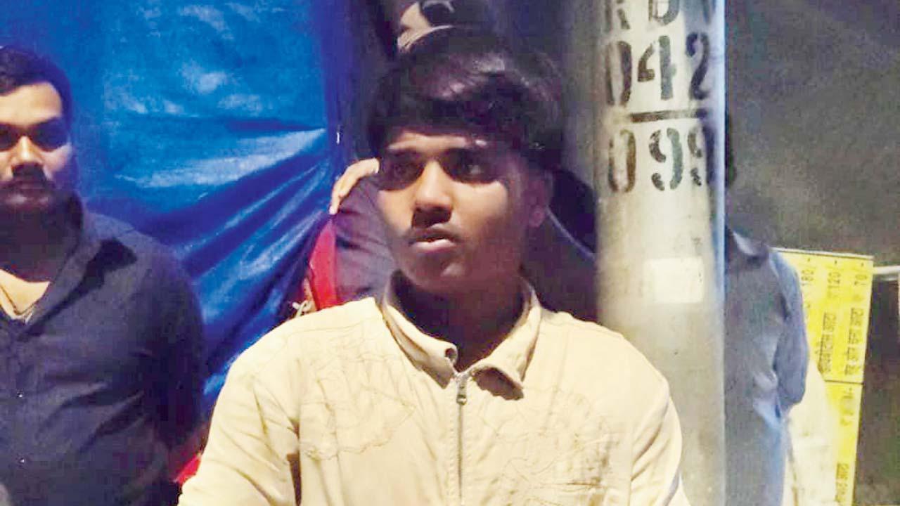 હિંમત કરીને ચોરને પકડી લેનાર પ્રવીણ ચૌધરી. 