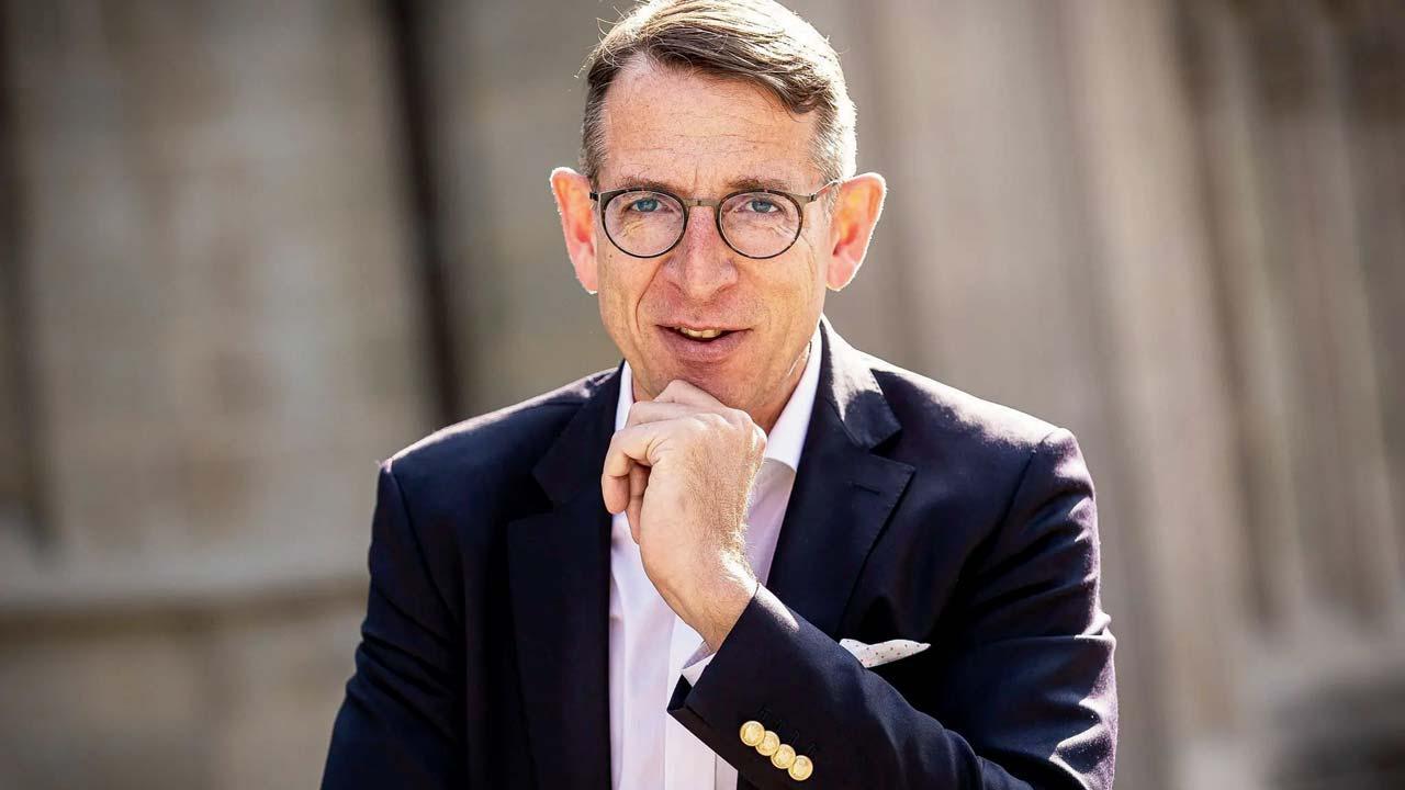 વર્લ્ડ ઇકૉનૉમિક ફોરમના ભૂતપૂર્વ ડિરેક્ટર અને હોરાસિસના અધ્યક્ષ ફ્રૅન્ક-જુર્ગેન રિક્ટર