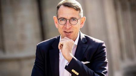 વર્લ્ડ ઇકૉનૉમિક ફોરમના ભૂતપૂર્વ ડિરેક્ટર અને હોરાસિસના અધ્યક્ષ ફ્રૅન્ક-જુર્ગેન રિક્ટર