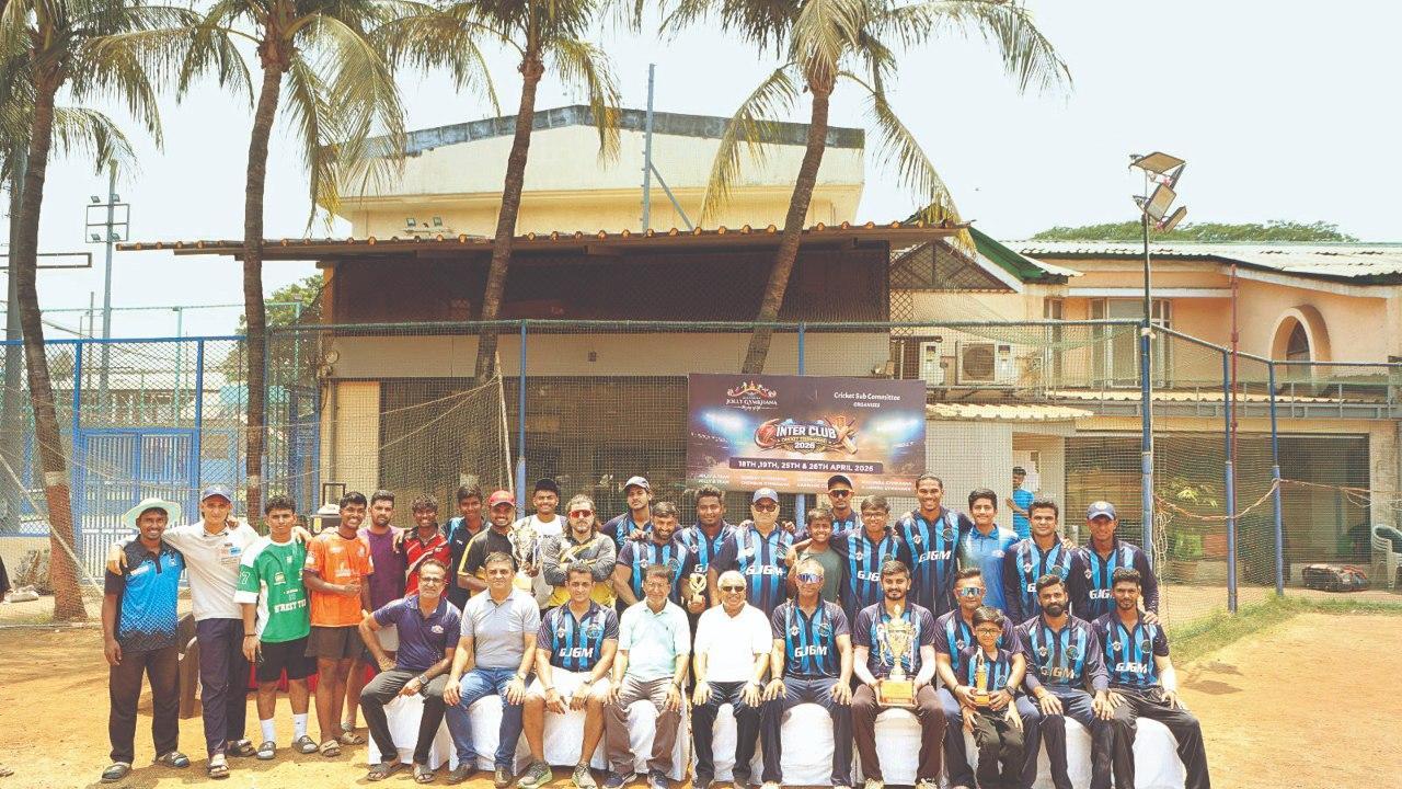 પ્રશાંત કારિયા, નિશિથ ગોળવાલા, મથુરાદાસ ભાનુશાલી, બન્ટી દોશી સાથે ક્રિકેટ સબ-કમિટીના સભ્યો અને વિજેતા તથા ઉપવિજેતા ટીમ