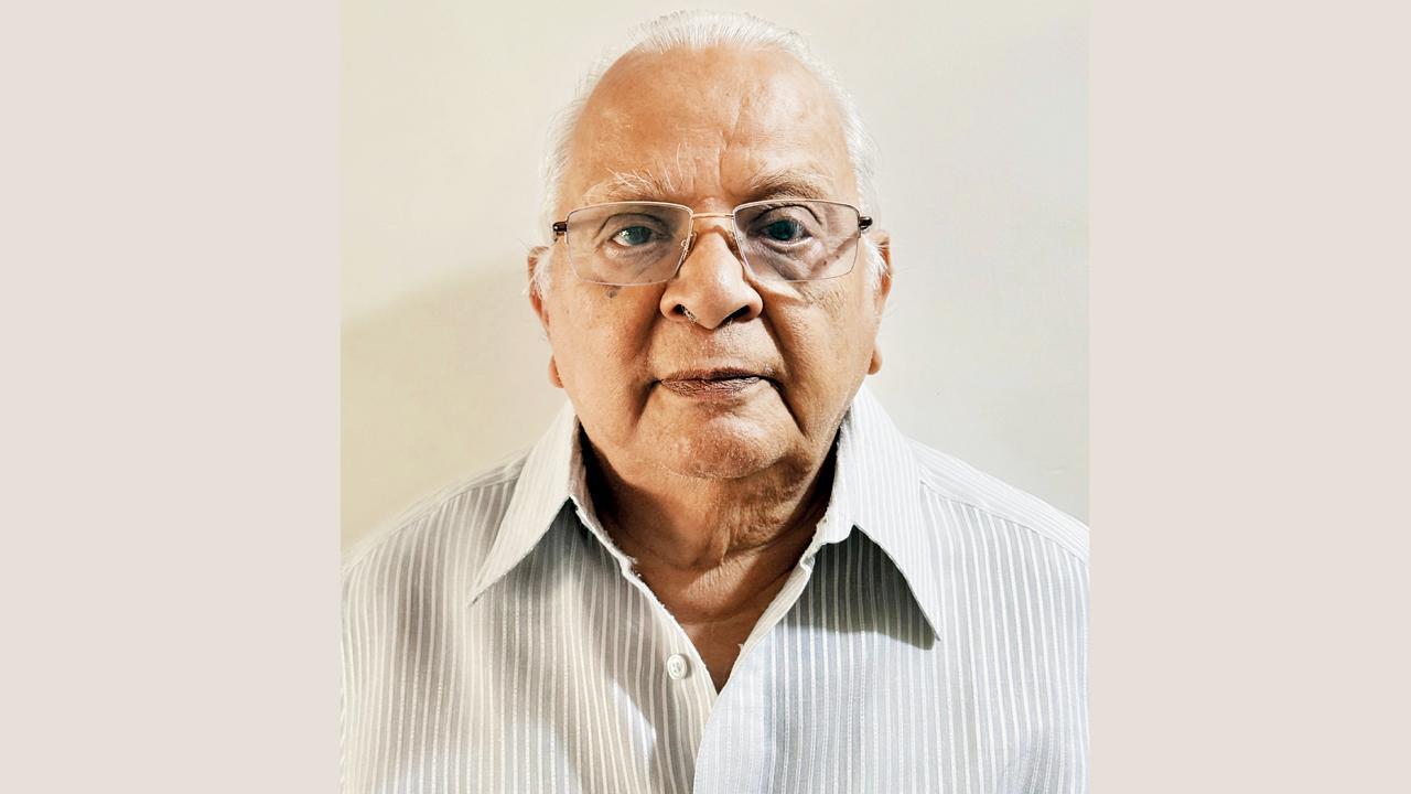 ચાર્ટર્ડ અકાઉન્ટન્ટ ગિરીશ કાન્તિલાલ શેઠ મોઢ વણિક મિત્ર મંડળના ઍક્ટિવ ટ્રસ્ટી હોવાની સાથે ઢગલાબંધ સામાજિક કાર્યો સાથે સંકળાયેલા છે.