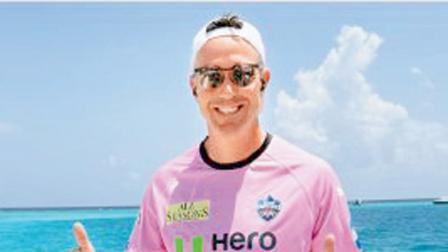 કૉમેન્ટેટર કેવિન પીટરસન