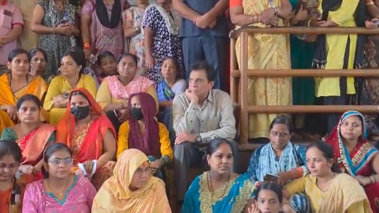  ભાજપના નેતા કિરીટ સોમૈયા પણ વિરોધમાં જોડાયા હતા