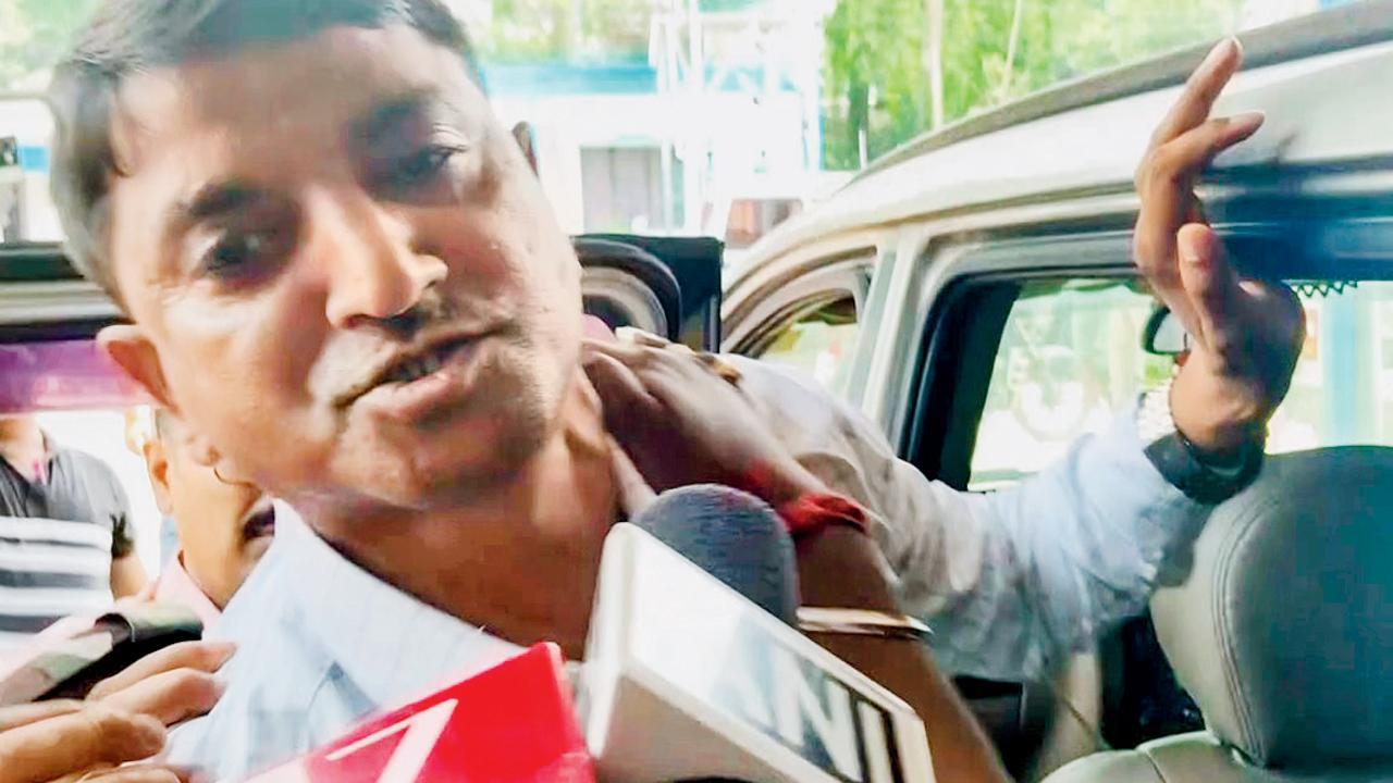 ગઈ કાલે પકડાયેલો ઍડ્વોકેટ મોફ્ફકરુલ ઇસ્લામ