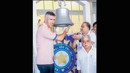 પીટરસને ગઈ કાલે ઈડન ગાર્ડન્સમાં બેલ વગાડીને કલકત્તા અને પંજાબની મૅચની શરૂઆત કરાવી હતી.