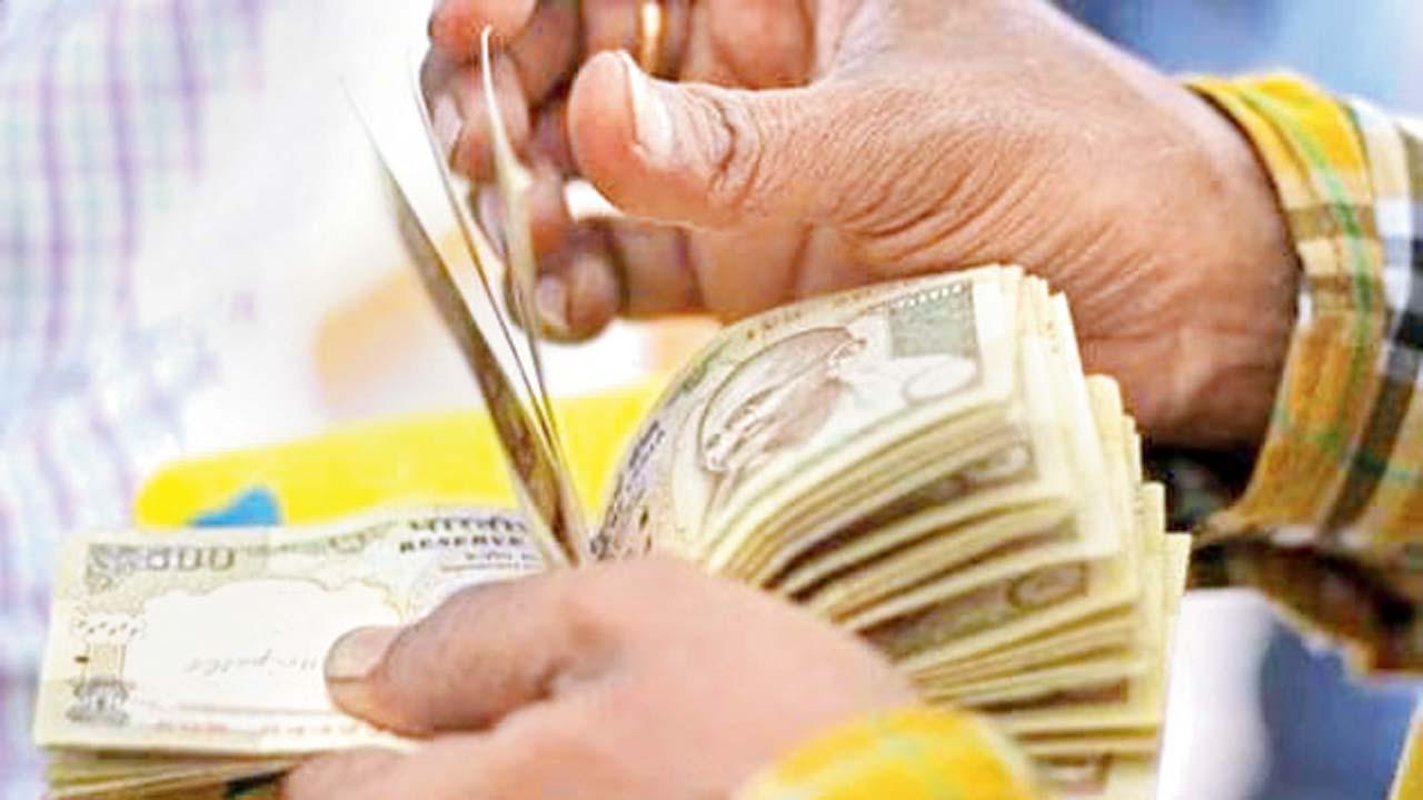 પ્રતીકાત્મક તસવીર