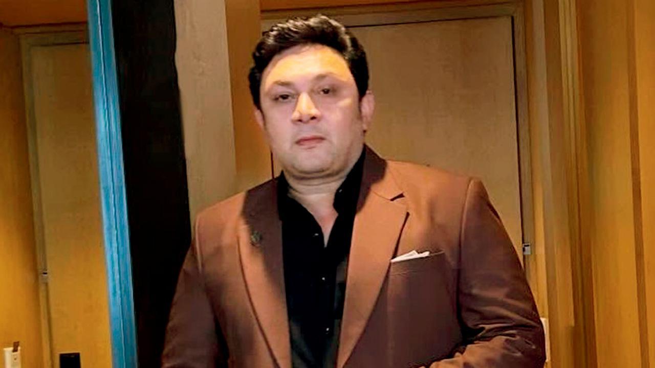 રાજેશ કુમાર ટ્રાફિકને કારણે કાર વેચીને મેટ્રો ને કૅબમાં ટ્રાવેલ કરે છે