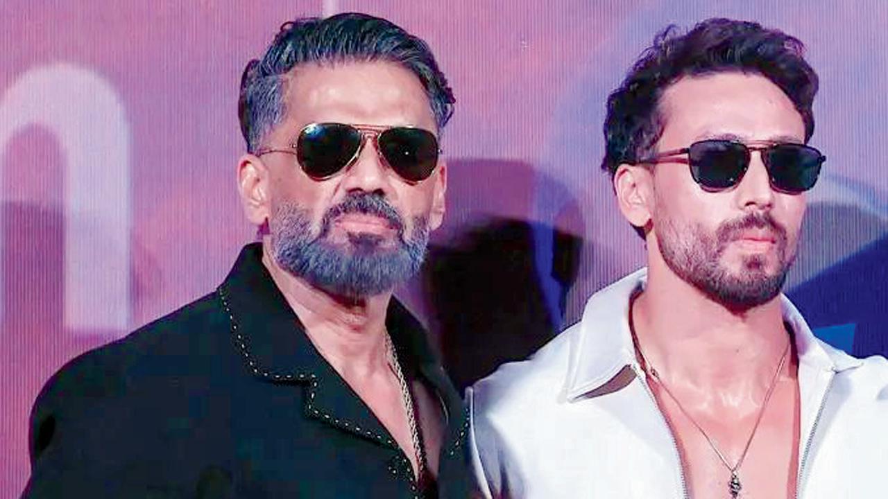 સુનીલ શેટ્ટી સાથે ટાઇગર શ્રોફ