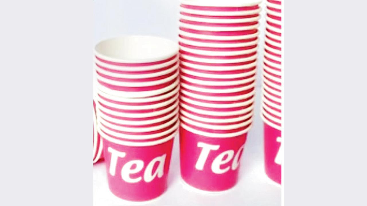 ચા માટે વાપરવામાં આવતો પેપર-કપ
