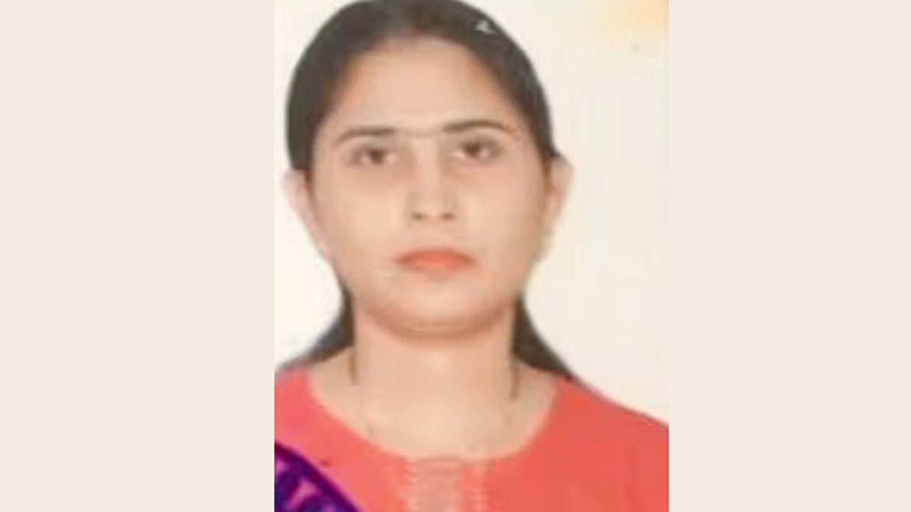 ટીચર સ્વીડલ ગોમ્સ.