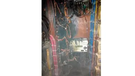 વિદ્યાવિહાર-વેસ્ટના સ્કાયલાઇન એપિટમી કમર્શિયલ કૉમ્પ્લેક્સની બળી‌ ગયેલી ઇલેક્ટ્રિક મીટરોની કૅબિન અને મીટરો.