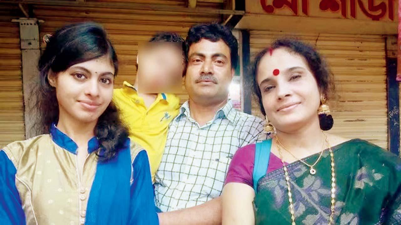 પરિવારના ૪ સભ્યો