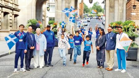 ગ્લાસગોમાં અમદાવાદી સ્ટાઇલમાં ઊડ્યા ભારત-સ્કૉટલૅન્ડના પતંગ