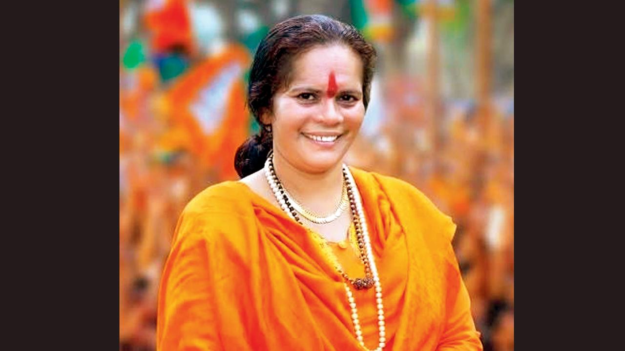 સાધ્વી પ્રાચીની સલાહ: PMને ગાળો આપતી યુવતીઓના ફોટો સેવ રાખો