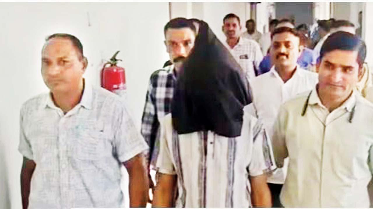 નંદુરબાર સિટી પોલીસે જાતીય અત્યાચાર કરવાનો આરોપ ધરાવતા યુવાનને ઝડપી લીધો હતો. 