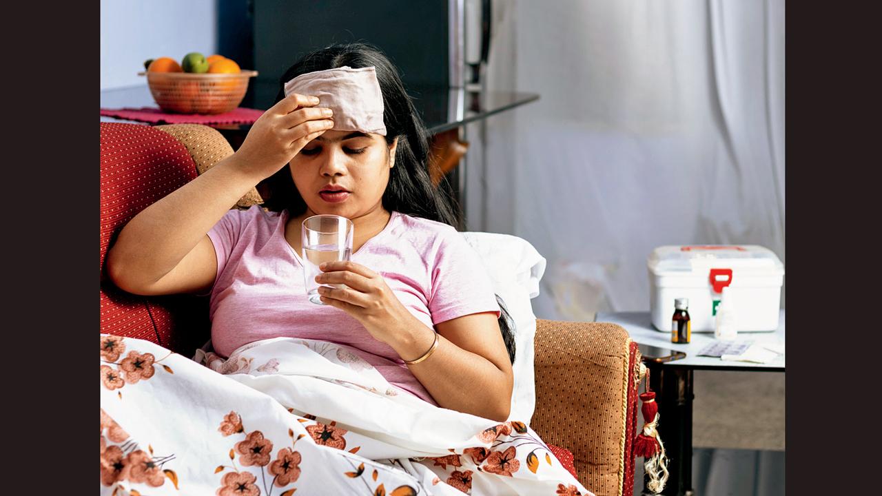 ઝીણા તાવની સાથે પેટમાં પણ દુખાવો થાય છે?