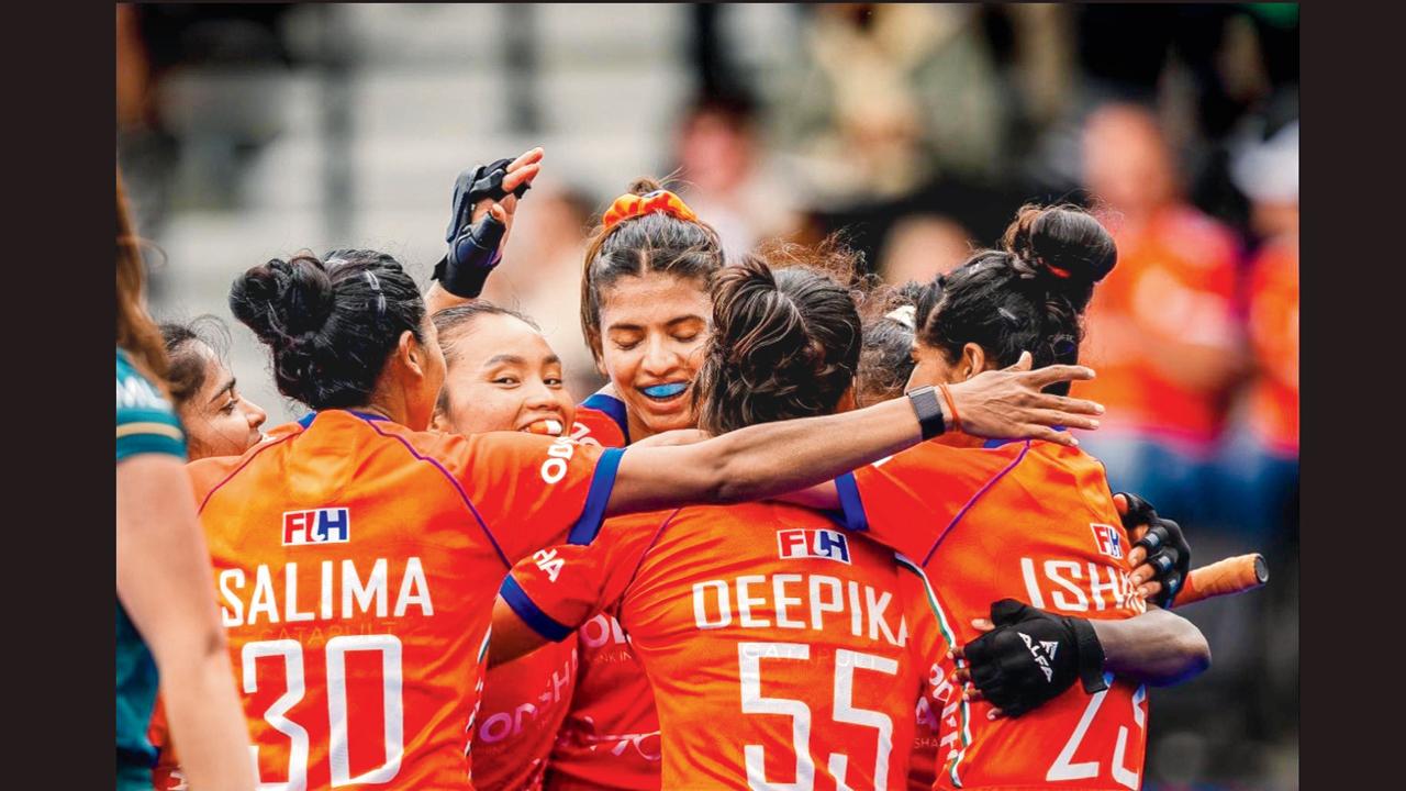 મહિલા હૉકી વર્લ્ડ કપમાં ભારતીય ટીમે  સાઉથ આફ્રિકાને ૬-૧થી કચડી નાખ્યું