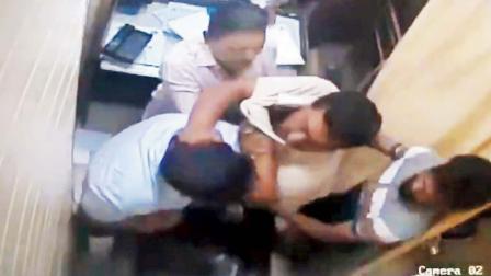 વાઇરલ વિડીયોમાંથી સ્ક્રીનશૉટ