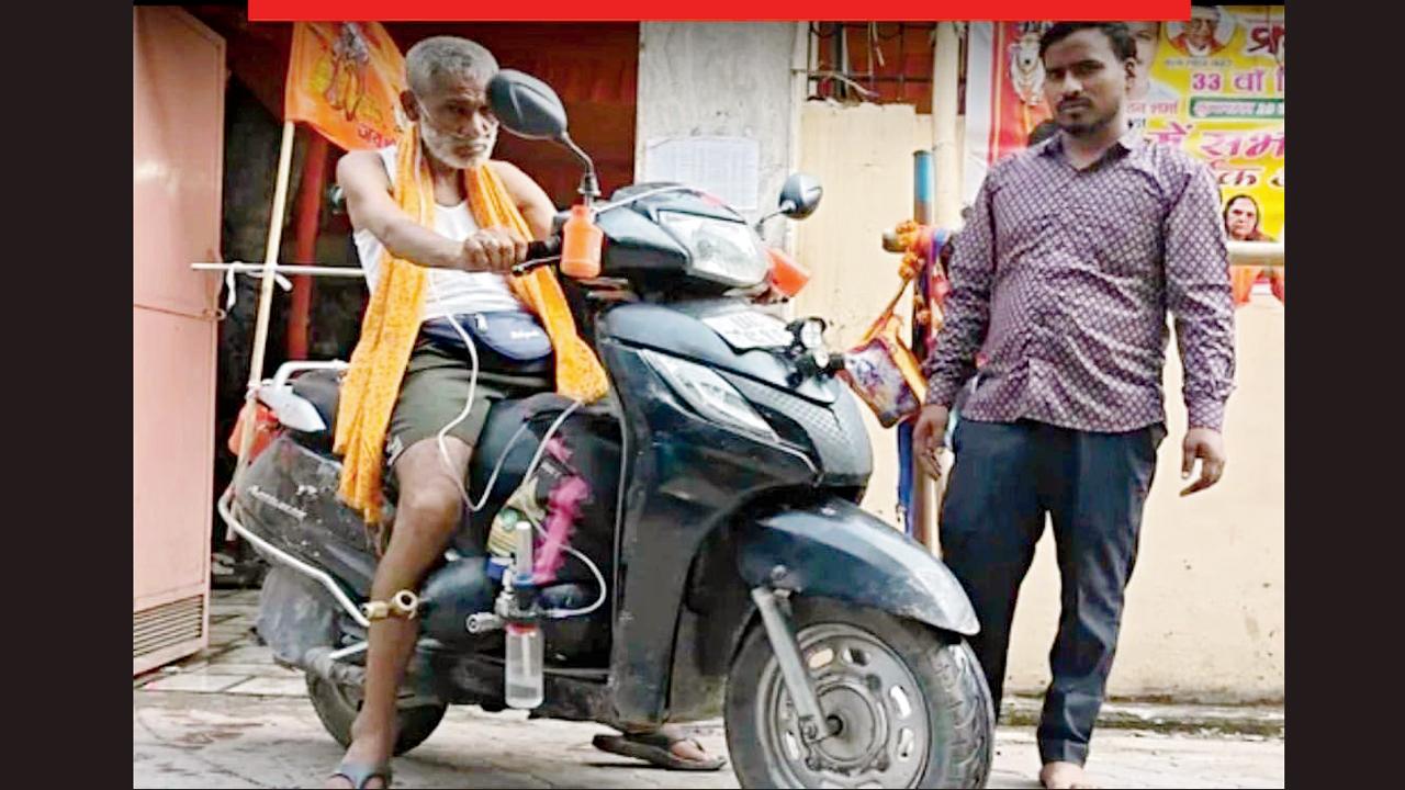 ઑક્સિજન સિલિન્ડરના સહારે હરિદ્વારથી મુઝફ્ફરનગર કાવડ લઈને પહોંચ્યા વડીલ