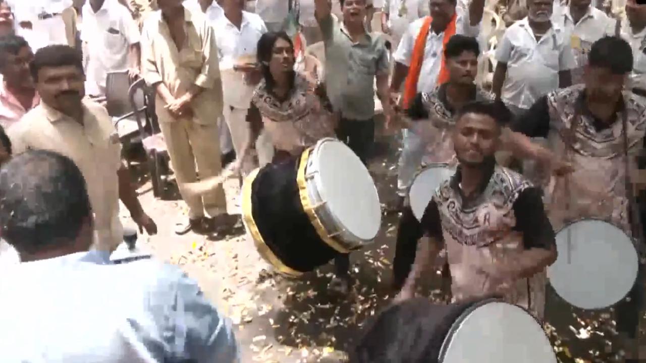 વાયરલ વીડિયોમાંથી સ્ક્રીનશૉટ (તસવીર: સોશિયલ મીડિયા)