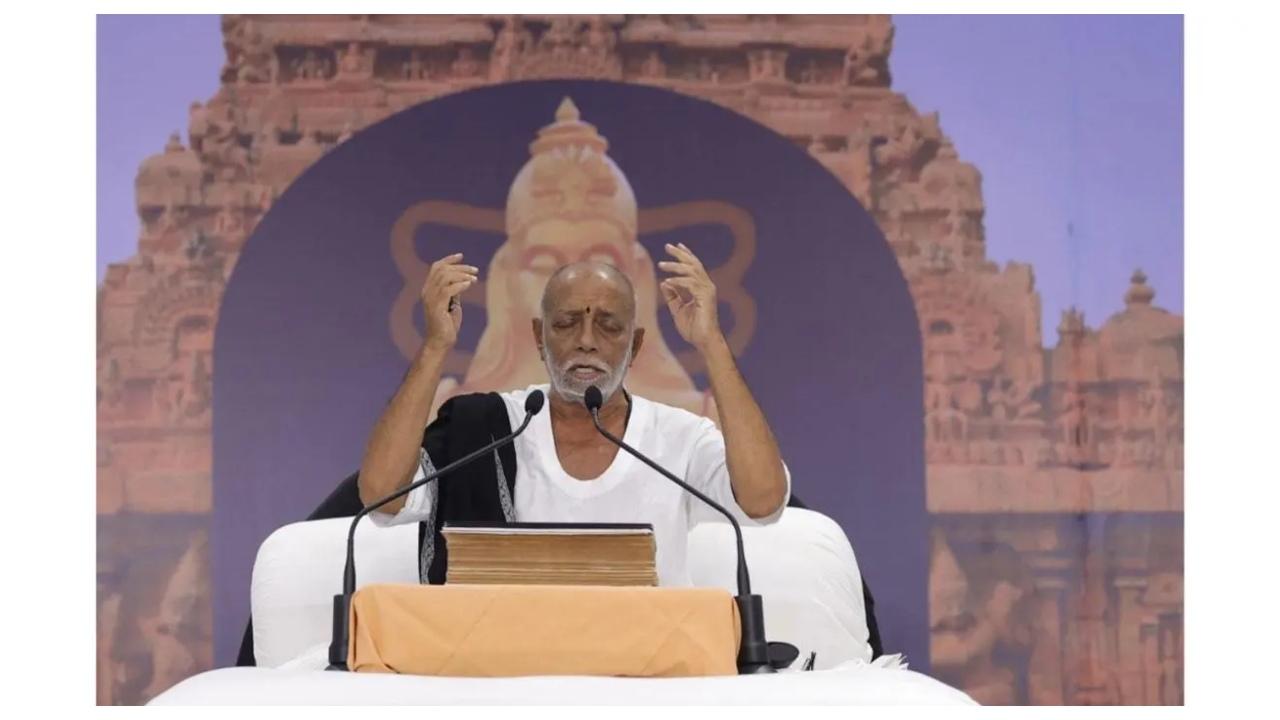 મોરારી બાપુ (સૌજન્ય : મિડ-ડે ) 