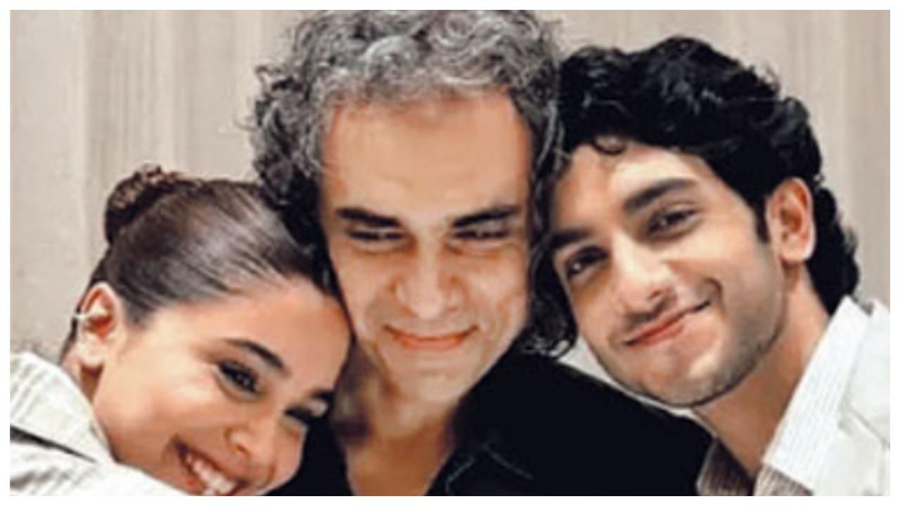  શર્વરી વાઘ, વેદાંગ રૈના અને ઈમ્તિયાઝ અલી