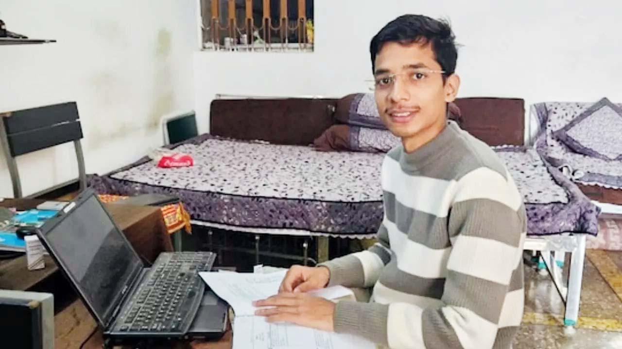 અથર્વ ચતુર્વેદી