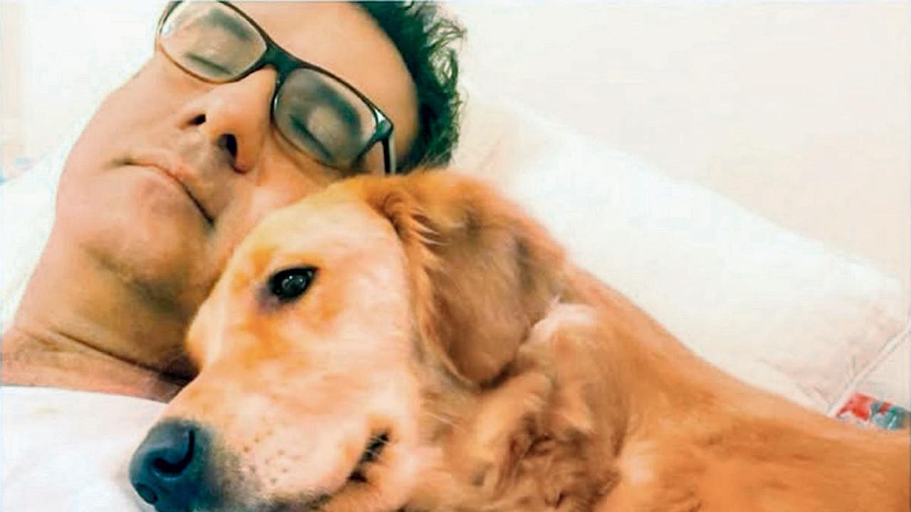 બમન ઈરા પેટ ડૉગ લિસા સાથે