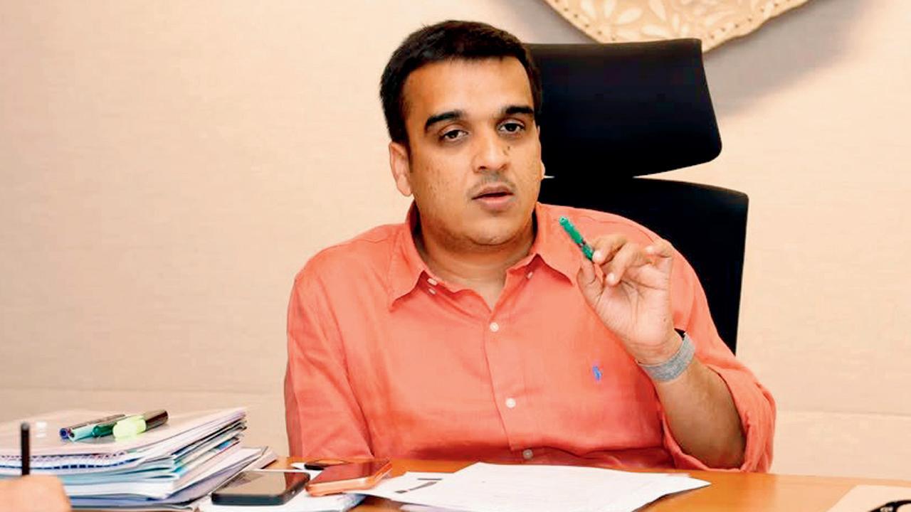 નાયબ મુખ્ય પ્રધાન હર્ષ સંઘવી