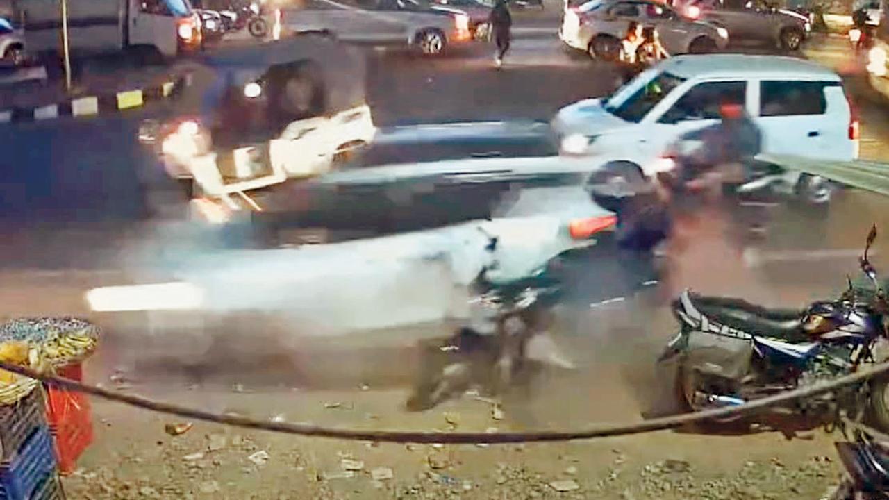 ઘટના સીસીટીવીમાં કેદ