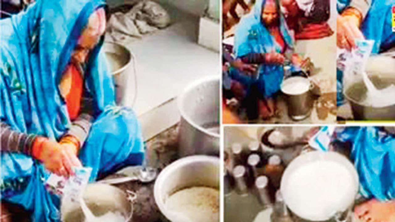 એક બાલટી પાણી ભરીને એમાં એક લીટર દૂર રેડીને મિક્સ કરવામાં આવે છે