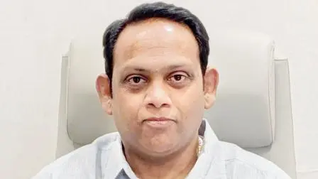 નીલેશ વીરા ઍગ્રિકલ્ચરલ પ્રોડ્યુસ માર્કેટ કમિટી (APMC) માર્કેટના ડિરેક્ટર અને ગ્રેન, રાઇસ ઍન્ડ ઑઇલ સીડ્સ મર્ચન્ટ્સ અસોસિએશન (GROMA)ના સેક્રેટરી છે