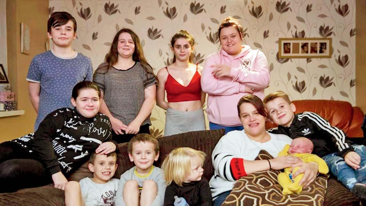 સોન્યા ઓ લૉગલિન તેનાં બાળકો સાથે