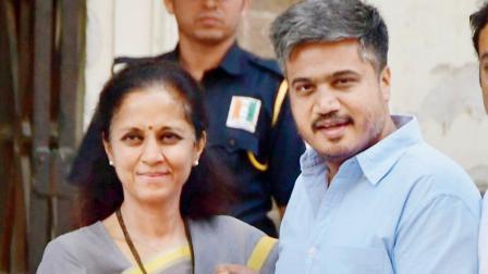 સુપ્રિયા સુળે રોહિત પવાર સાથે