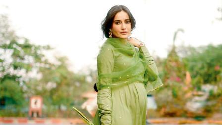 પ્રેગ્નન્સીની જાહેરાત પછી સુરભિ જ્યોતિએ કરાવ્યું મૅટરનિટી ફોટોશૂટ