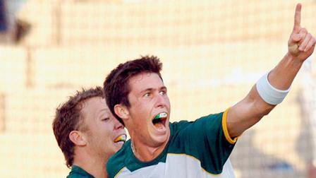 ૪૨ વર્ષના કૅપ્ટન વેઇન મૅડસન વિશે રસપ્રદ માહિતી મળી રહી છે