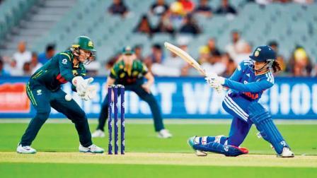 ઓપનર સ્મૃતિ માન્ધના ૮ ફોર અને ૩ સિક્સ ફટકારીને ૫૫ બૉલમાં ૮૨ રન કરીને પ્લેયર ઑફ ધ મૅચ બની હતી.