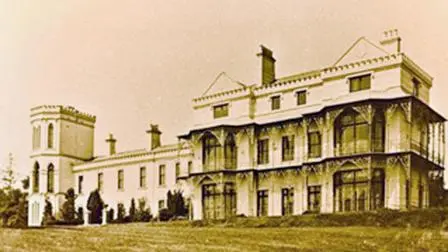 નિવૃત્તિ પછી સ્વદેશમાં ફૉર્જેટે બંધાવેલો ‘કાવસજી જહાંગીર હૉલ’