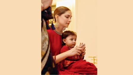 દીકરી દુઆ સાથે દીપિકા પાદુકોણ