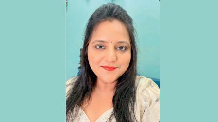 દેવિશા જાટકિયા ડિજિટલ ઍડ્વાઇઝર અને સોશ્યલ મીડિયા મેન્ટલ હેલ્થ એજ્યુકેટર છે તેમ જ વોકલ ફૉર લોકલને પ્રમોટ કરતાં ડિજિટલ પ્લૅટફૉર્મ અને કમ્યુનિટી અપની ઇન્ડિયન ગલીનાં ફાઉન્ડર છે. 