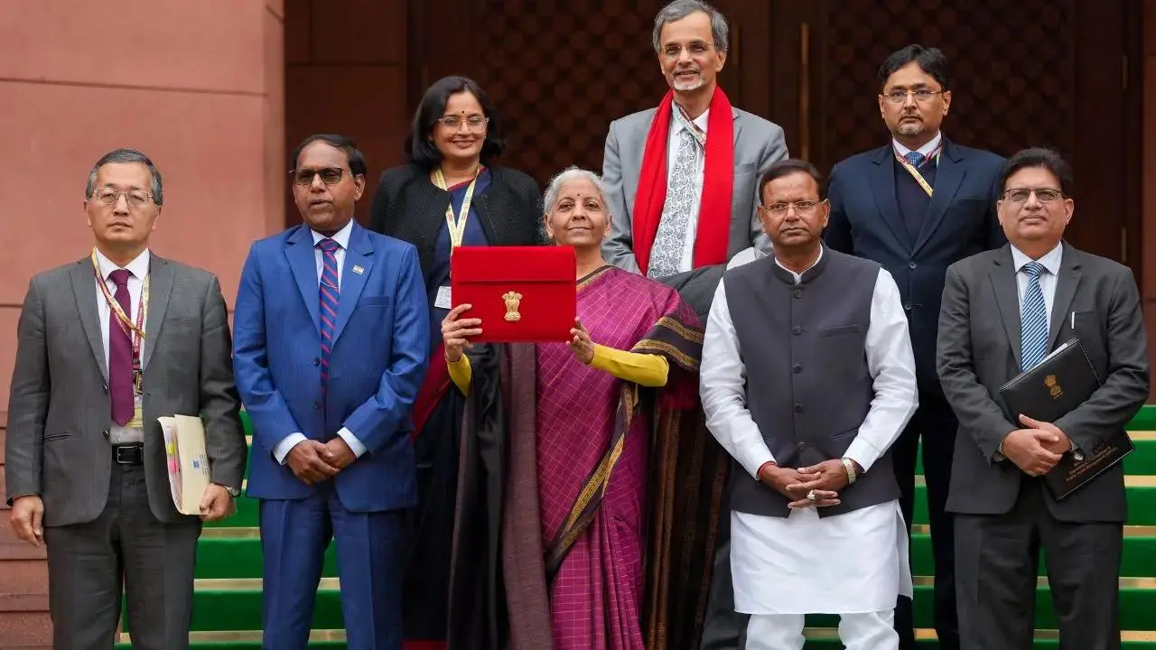 Union બજેટ 2026-27: બજેટને નિષ્ણાતોએ આપ્યા કેટલા સ્ટાર, જાણો શું કહ્યું?
