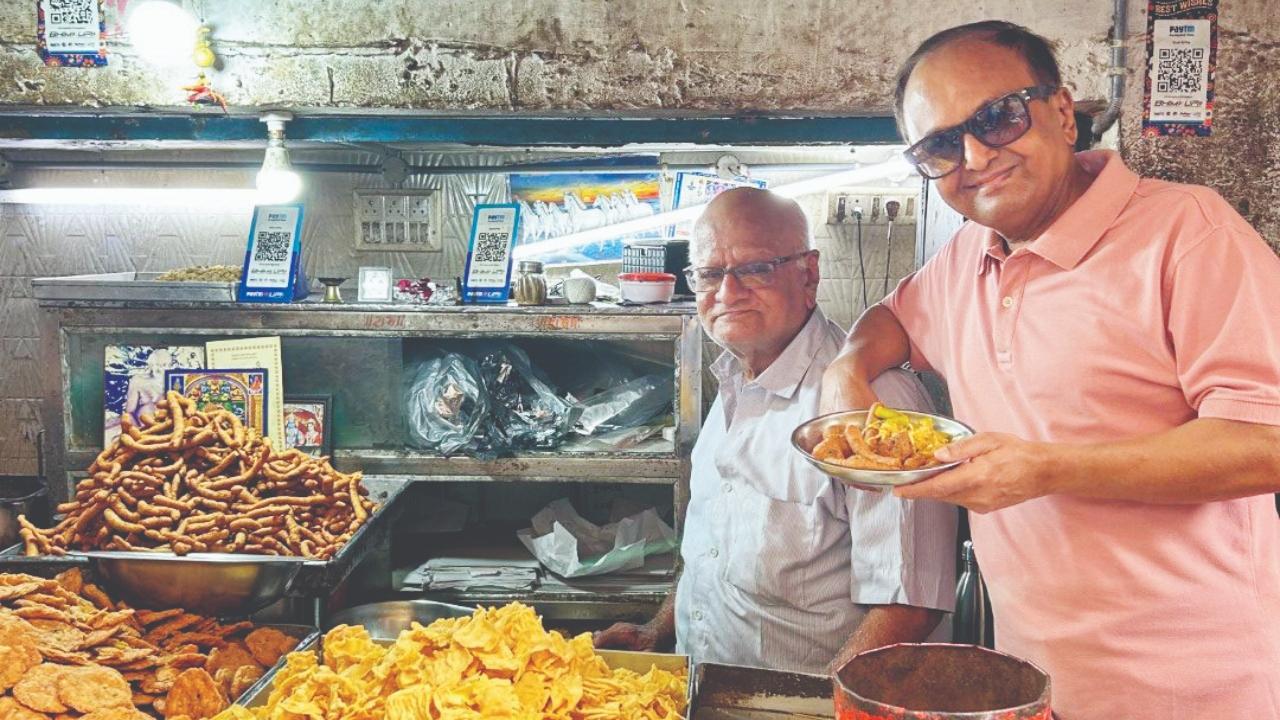 તીખાશ સાથે ફૂલવડી અને ઉપરથી કડક પણ અંદરથી સૉફ્ટ એવા મેથીના ગોટા