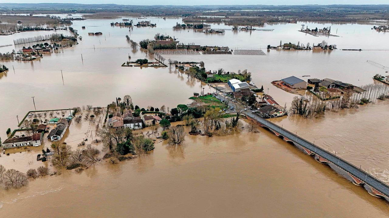 તોફાન યુરોપના પૂર્વના દેશો તરફ આગળ વધી રહ્યું છે