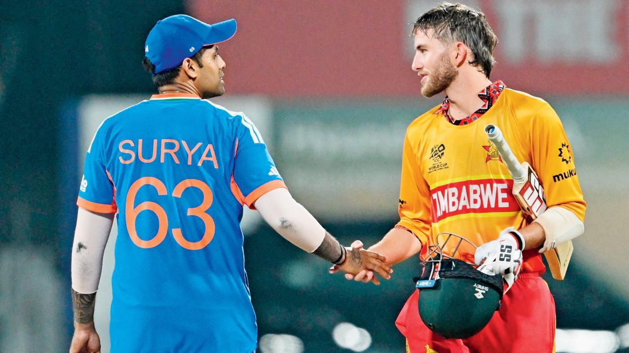 ઝિમ્બાબ્વેના ઓપનર બ્રાયન બેનેટે છેલ્લે સુધી લડત આપીને અણનમ ૯૭ રન કર્યા એ બદલ સૂર્યકુમાર યાદવે તેને શાબાશી આપી હતી.