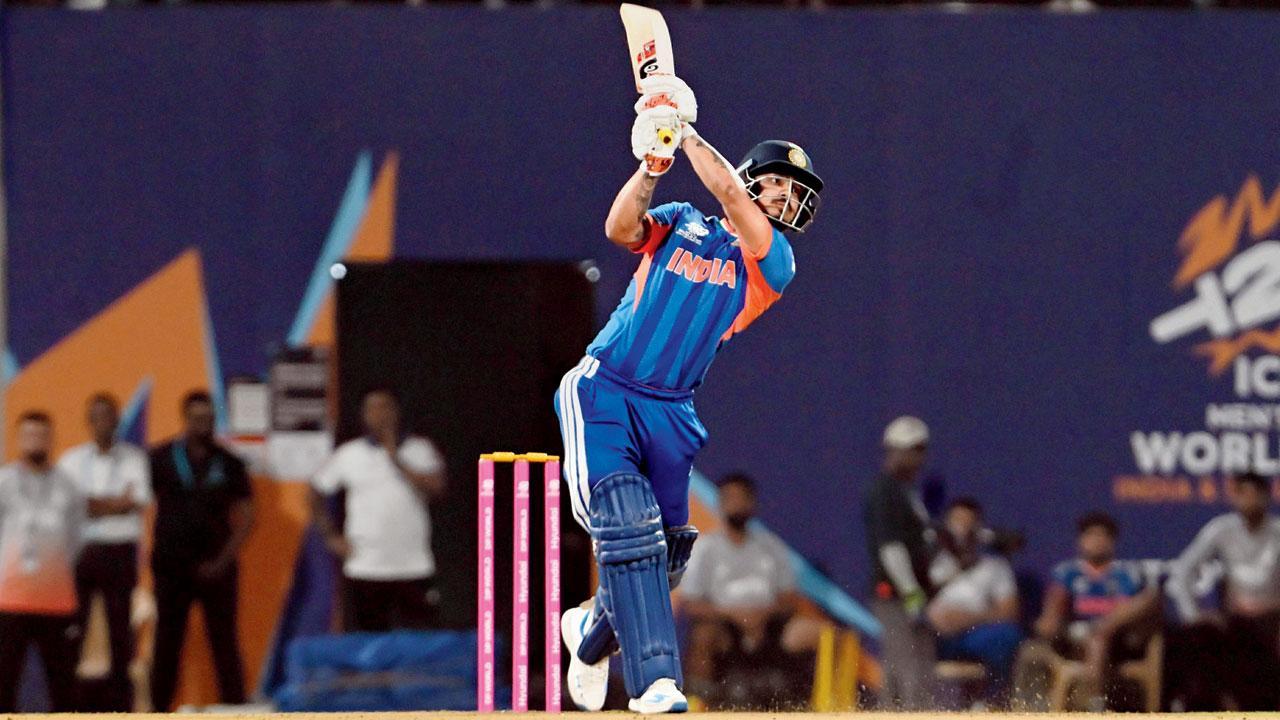 ઈશાન કિશને ૨૦ બૉલમાં ૫૩ રન ફટકાર્યા હતા (તસવીર : અતુલ કાંબળે)