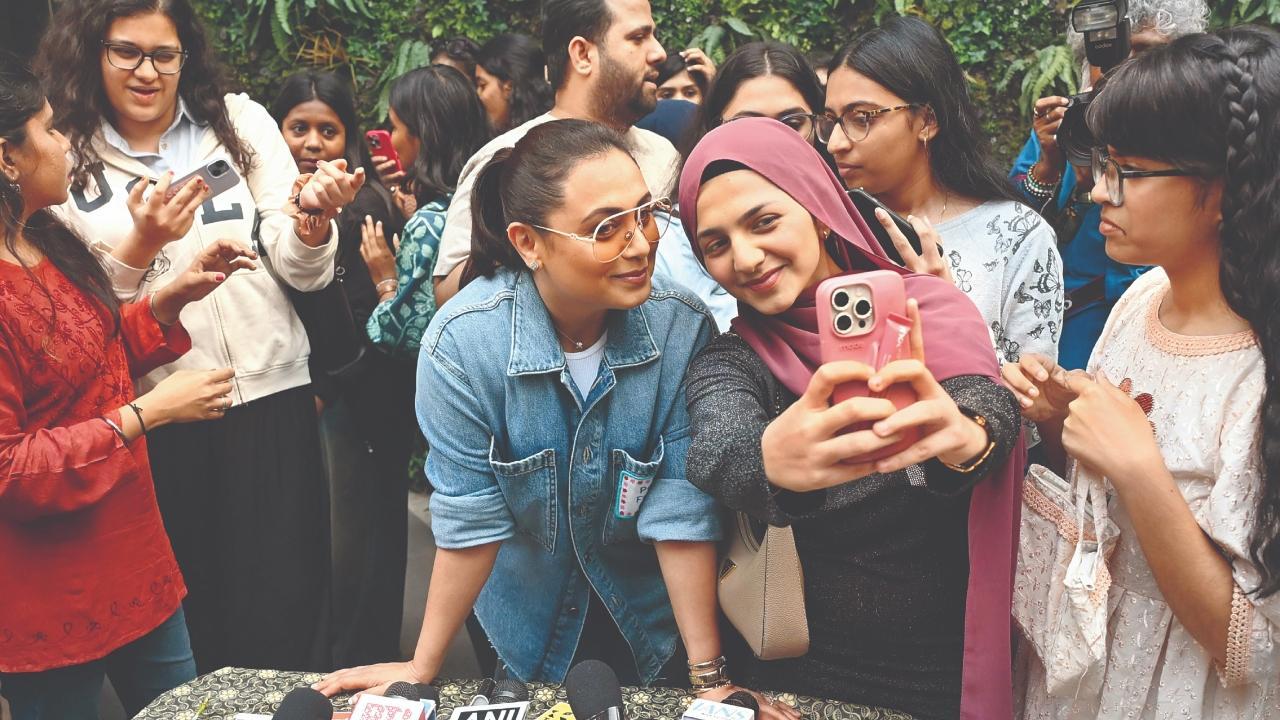 રાની મુખરજીએ મર્દાની 3ની સફળતા ઊજવી ફૅન્સ સાથે