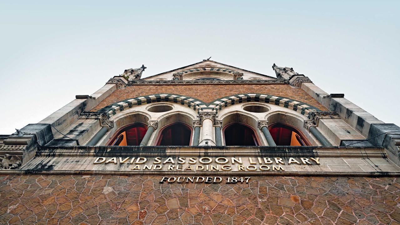 મુંબઈની પહેલી લાઇબ્રેરી જે આજે પણ ઇતિહાસની સાક્ષી પૂરે છે