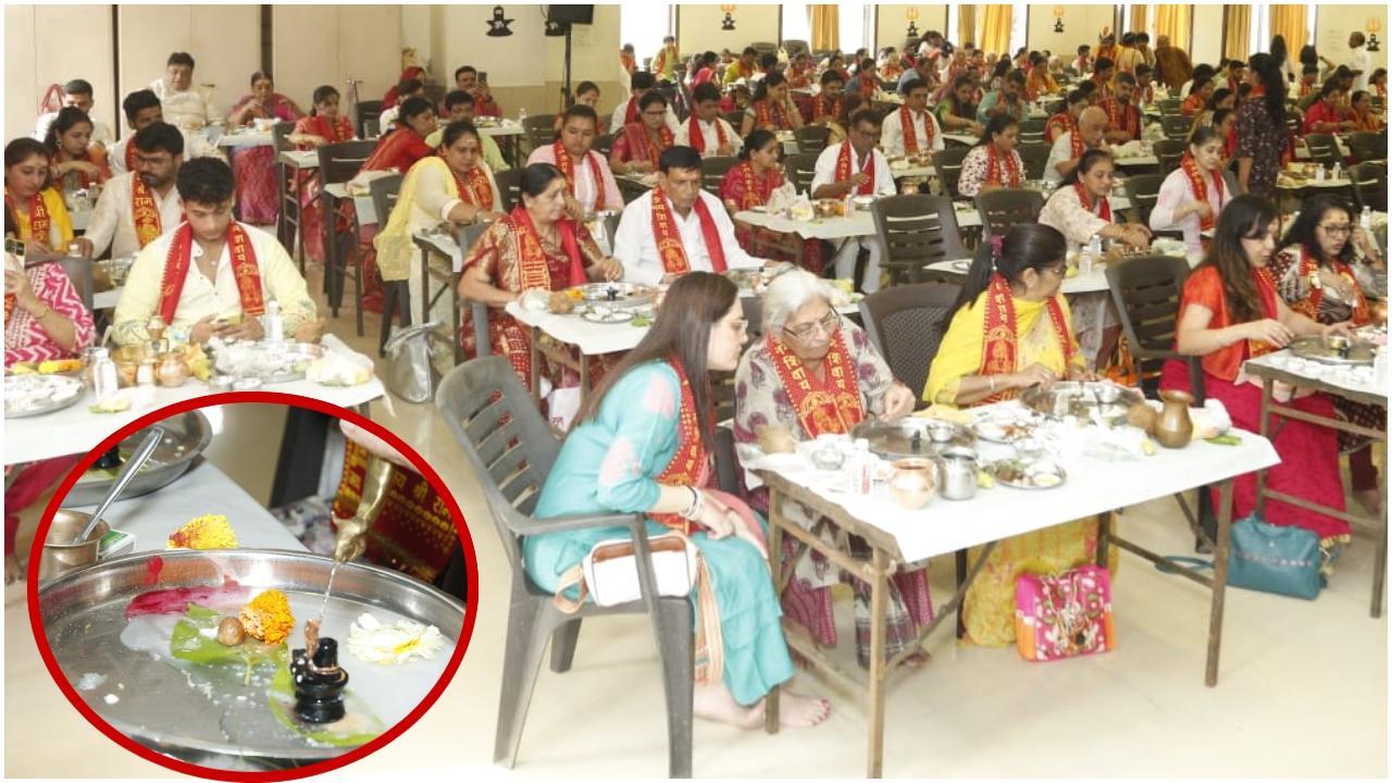 સામૂહિક રુદ્રાભિષેક કરતાં ભાવિકભક્તો