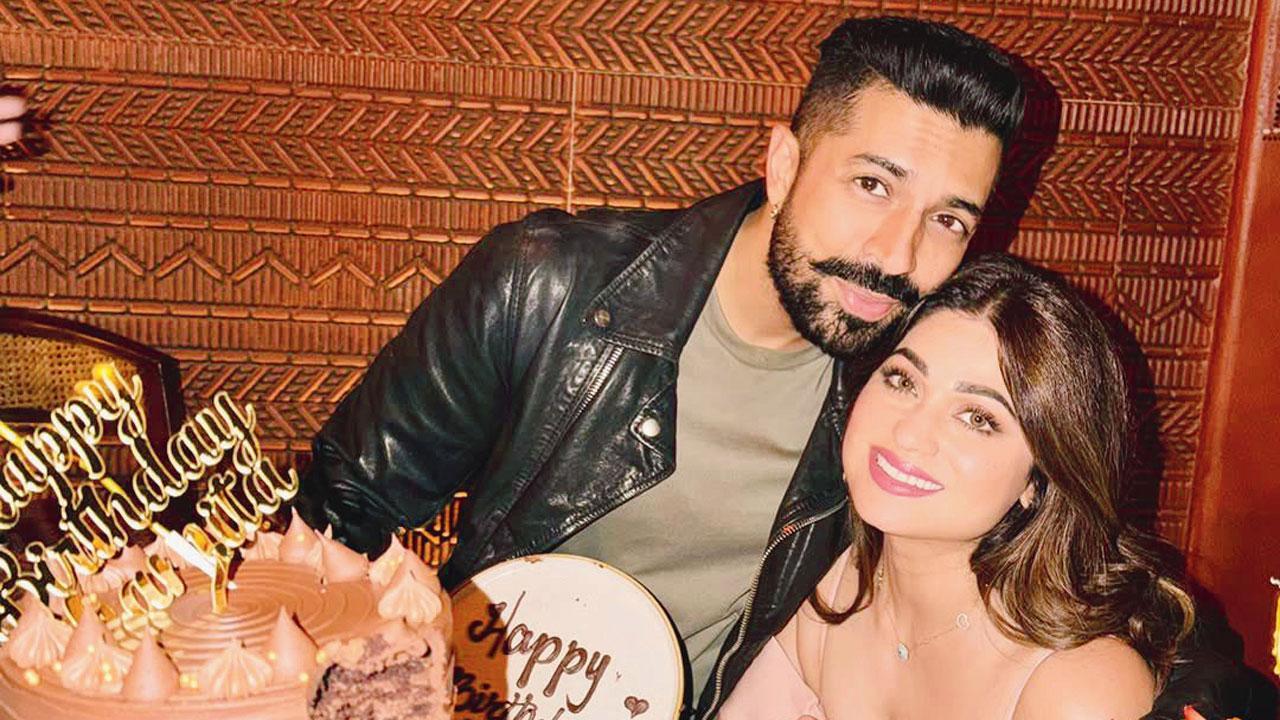 શમિતા શેટ્ટી દીપેશ શર્મા સાથે